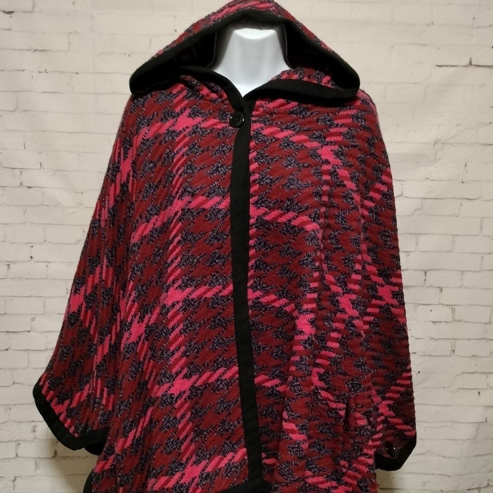 ModCloth Women's Sz Small Plaid Houndstooth Poncho Hooded Buttons Cape Oversize